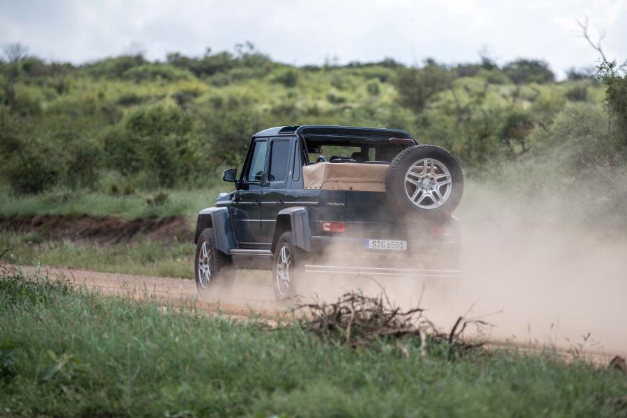  Mercedes-Maybach G650 Landaulet 2017 года  (WW) (фото 42 из 52)